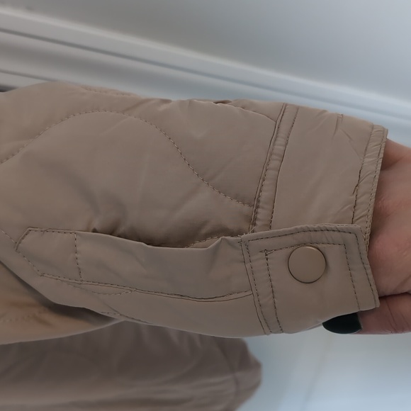 Quilted Jacket - Picture 3 of 4